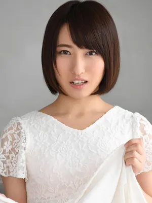 彩月あやめ