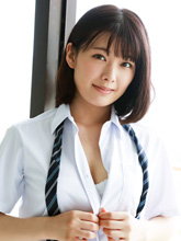 小泉ひなたの顔写真