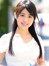 小坂しおりの顔写真