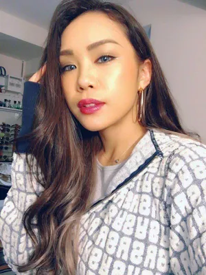 藤本紫媛